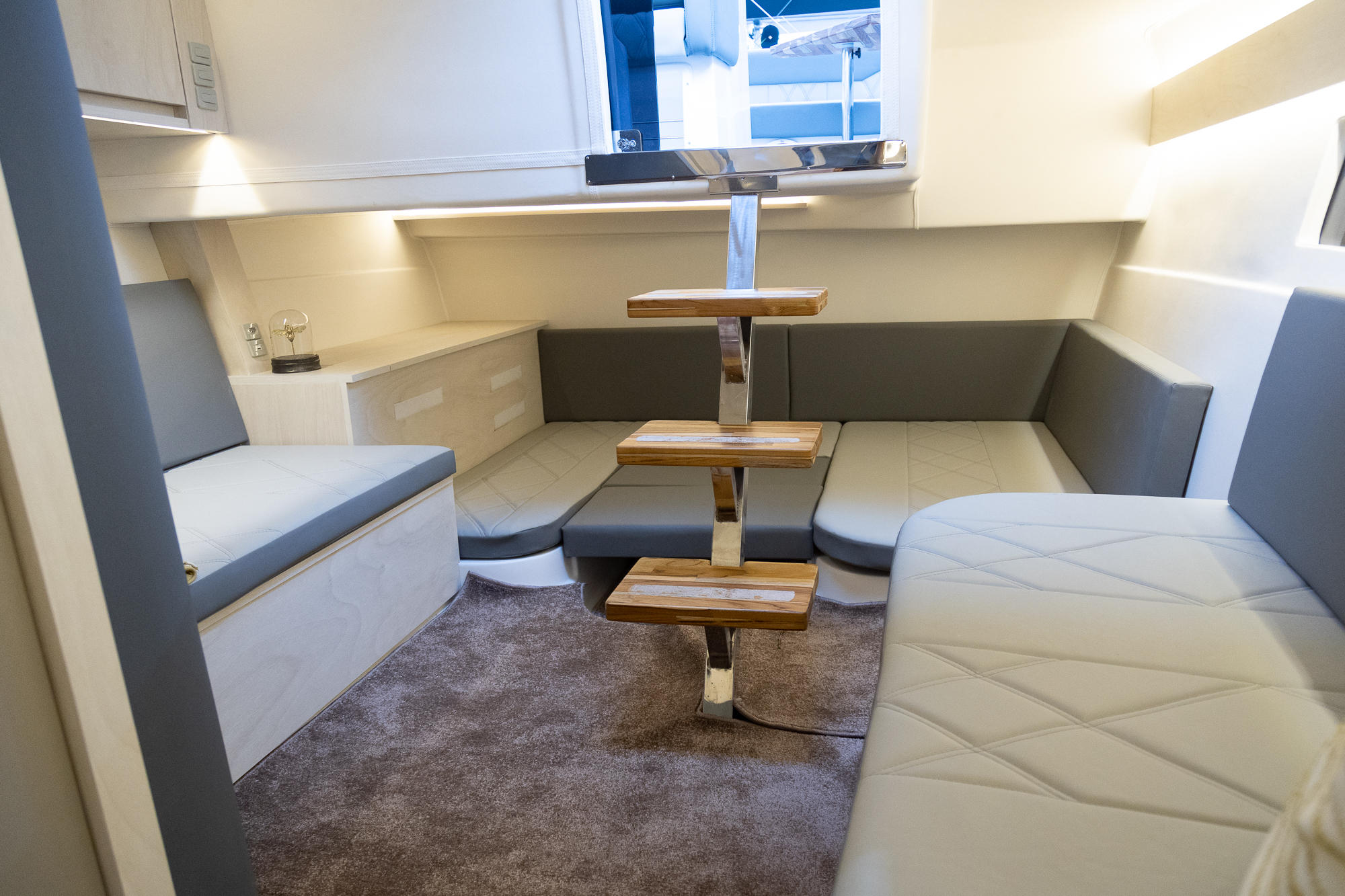 Solara 330 GT: a bordo com sustentabilidade e conforto